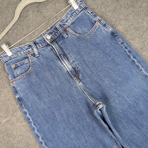 GAP Denim Mom Jean High Rise Light Wash Women Size 28 Jeans Pants